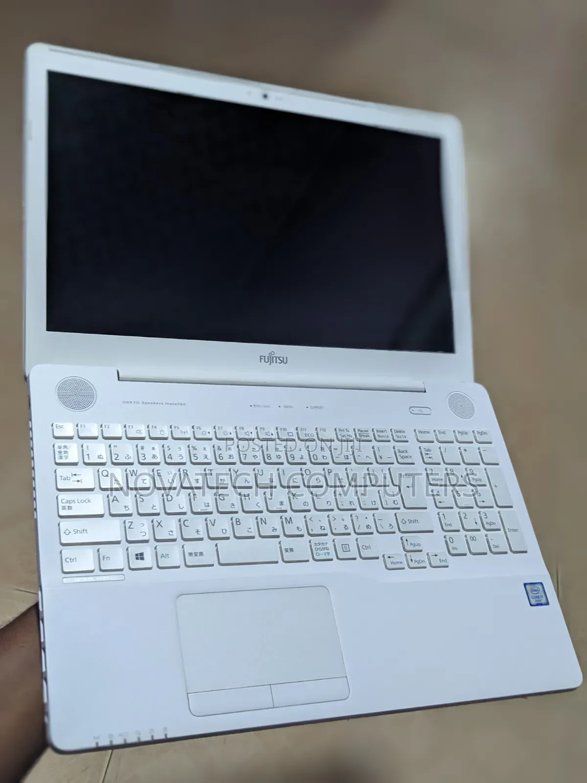 Laptop Fujitsu Lifebook AH550 8GB Intel Core i7 HDD 1T