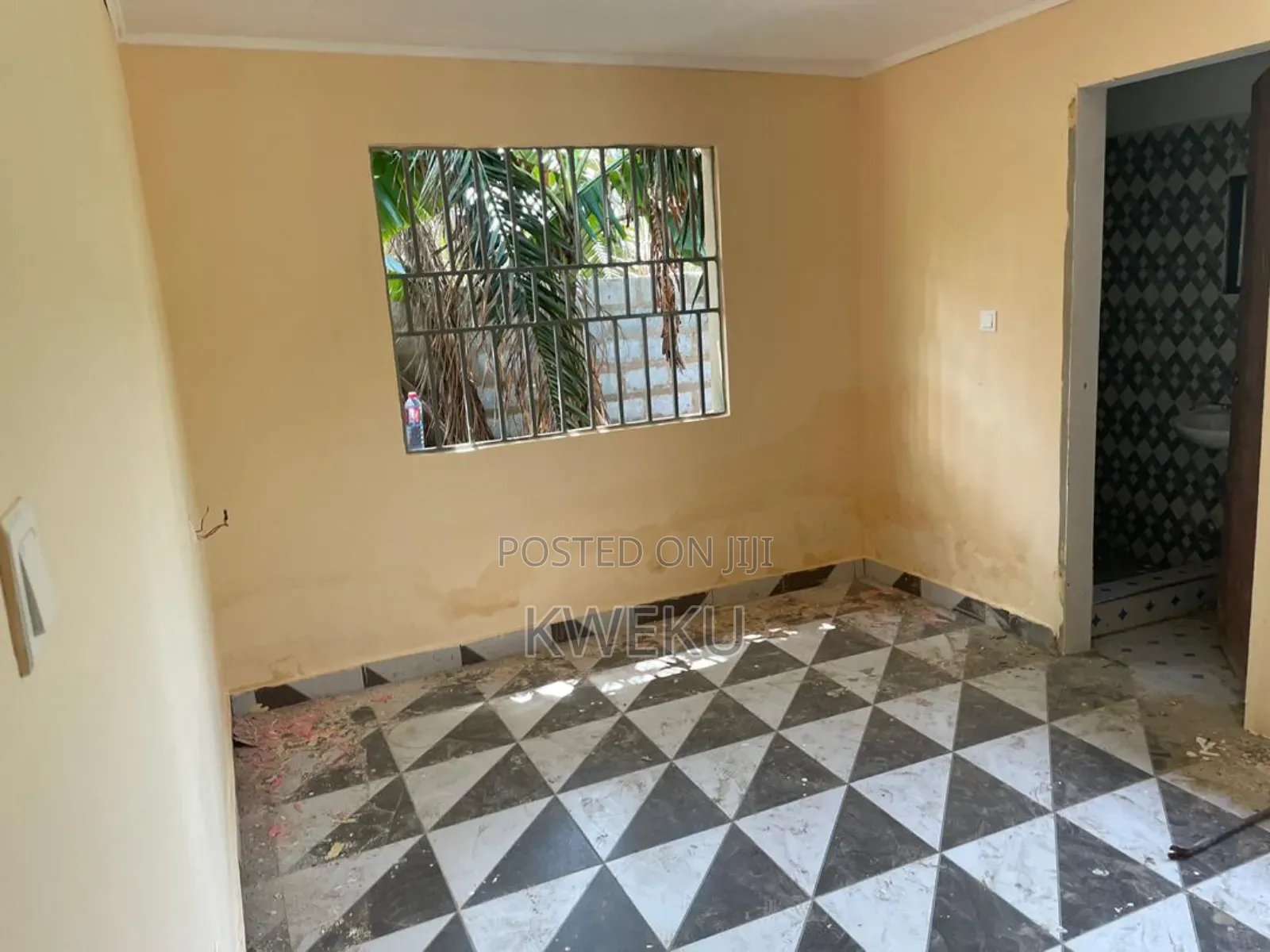 1bdrm Apartment in Estate Agency, Baatsona Total for rent