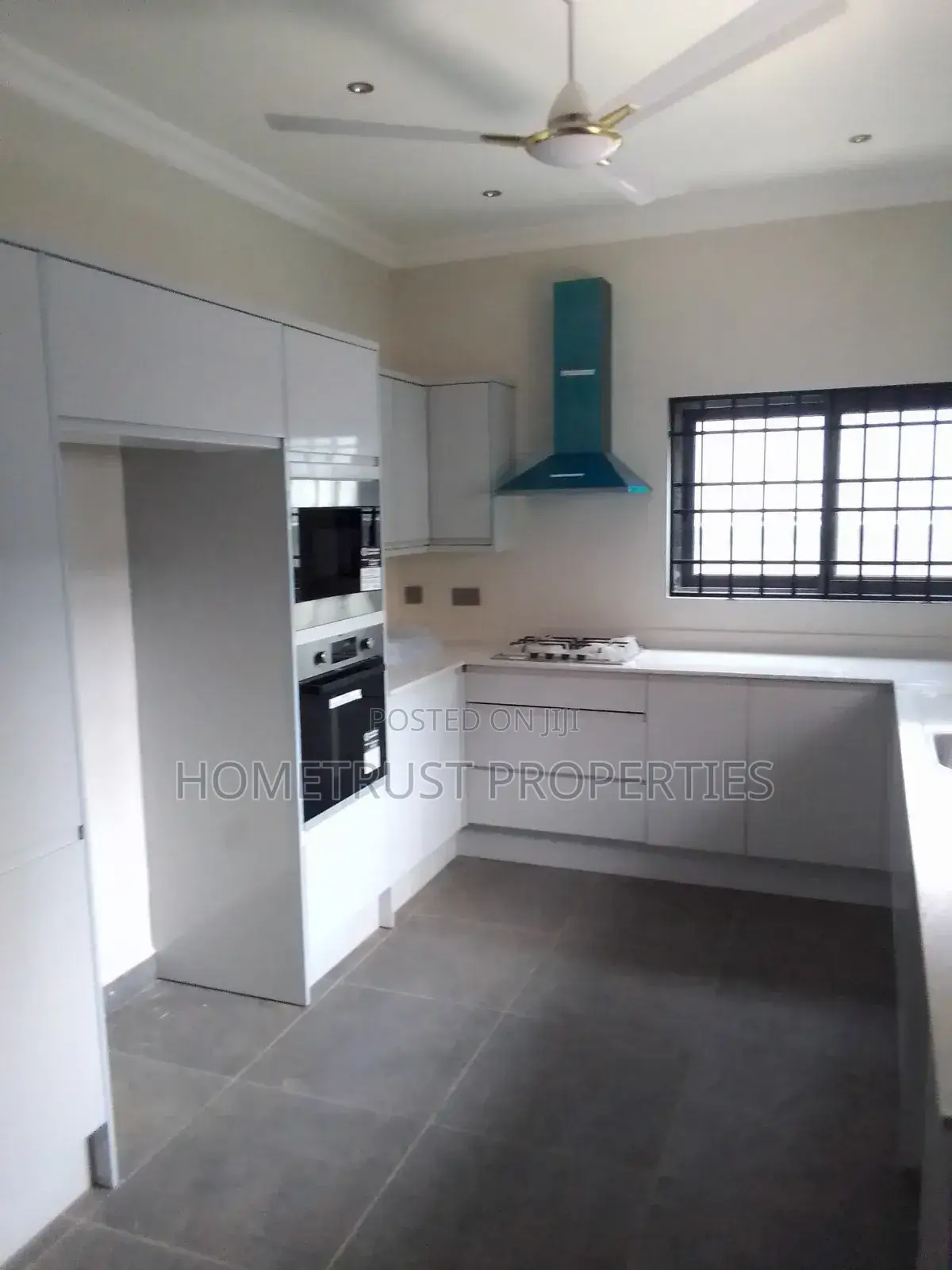 4bdrm Duplex in Ashongman Melcom, Police Station for rent