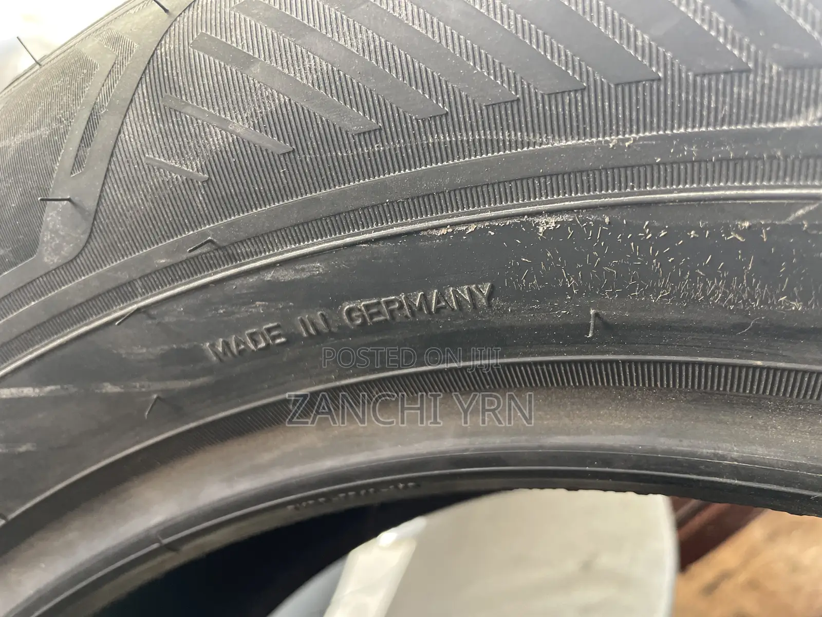 275/60r20 115h Goodyear Efficient Grip2 Suv