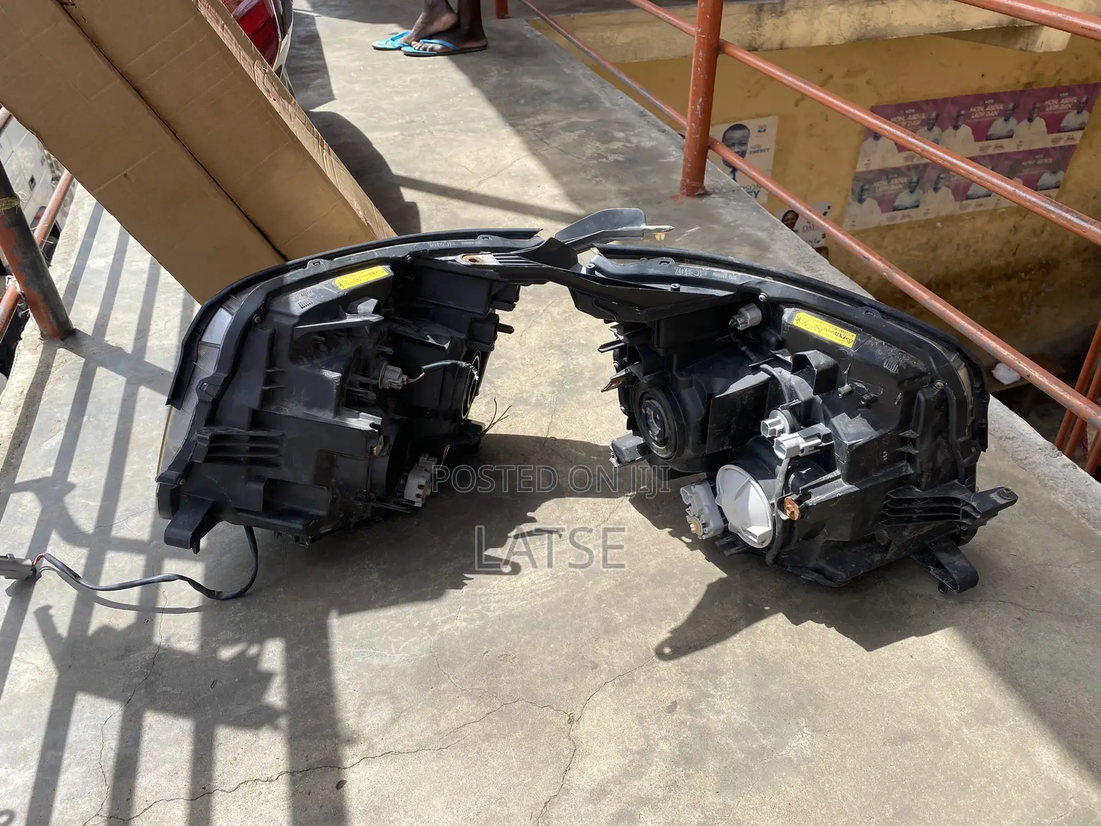 Foreign Used Toyota Voxy/Noah Headlights