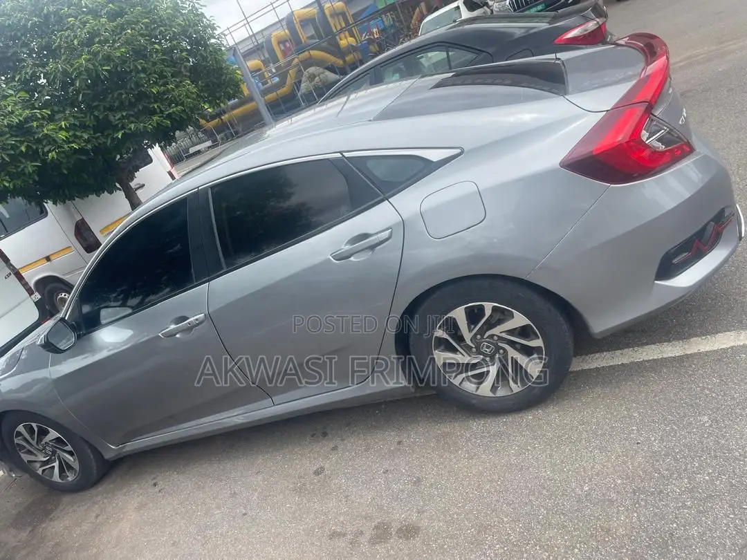 Honda Civic LX 4dr Sedan (2.0L 4cyl) 2016 Silver