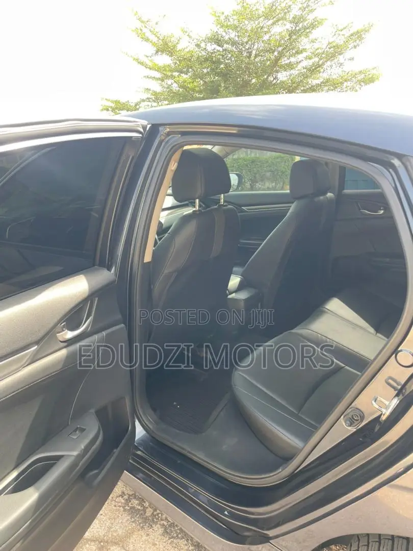 Honda Civic Touring Sedan 2019 Gray
