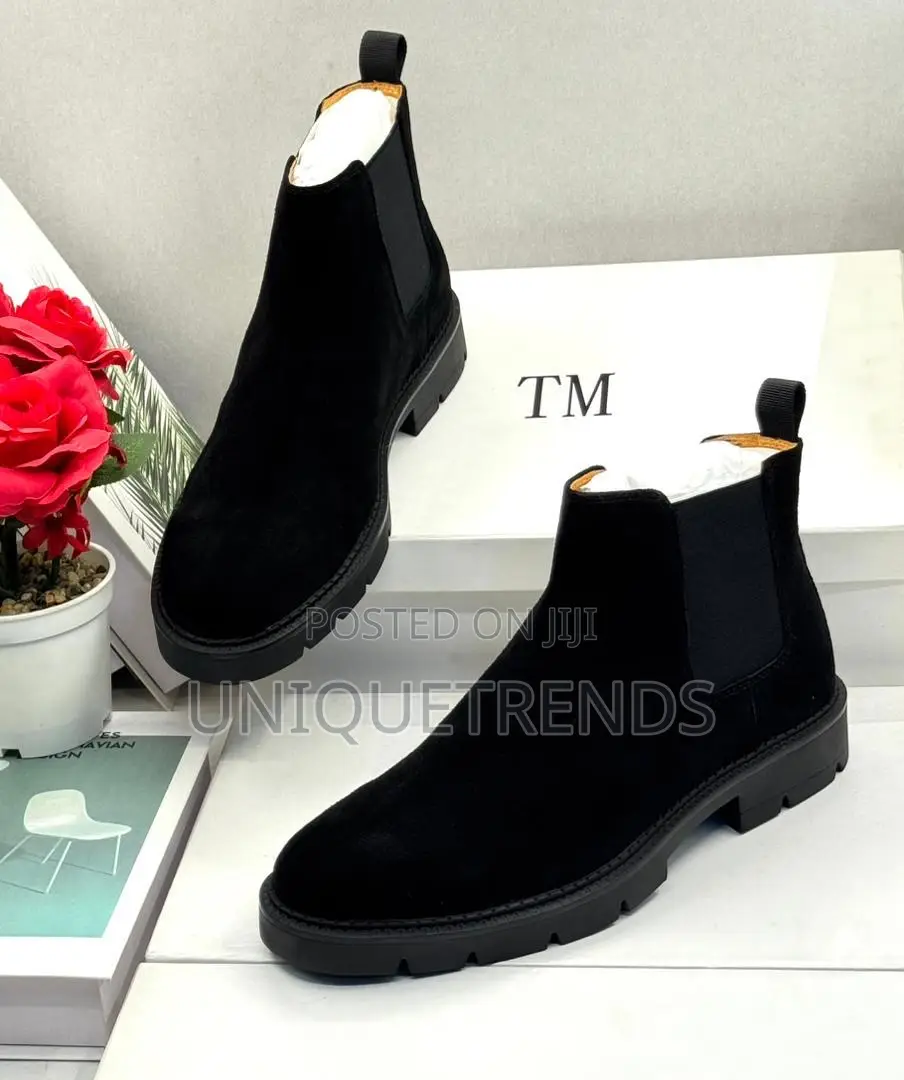 High Quality Black Suede Chelsea Boots (Black)