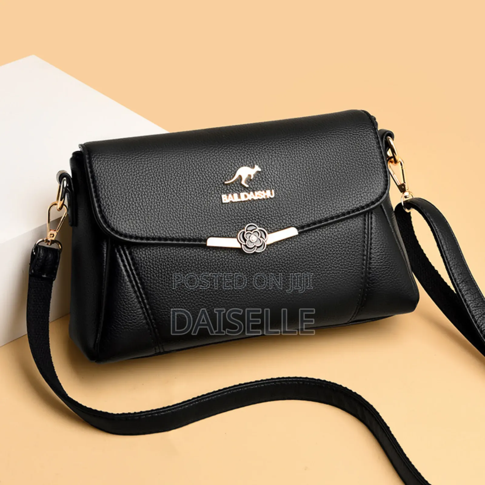 Bal-D Shoulder Bag