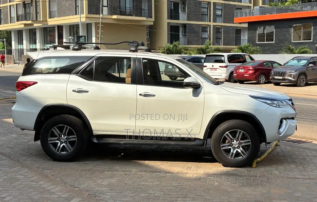 Toyota Fortuner 2.7 AWD 2020 White