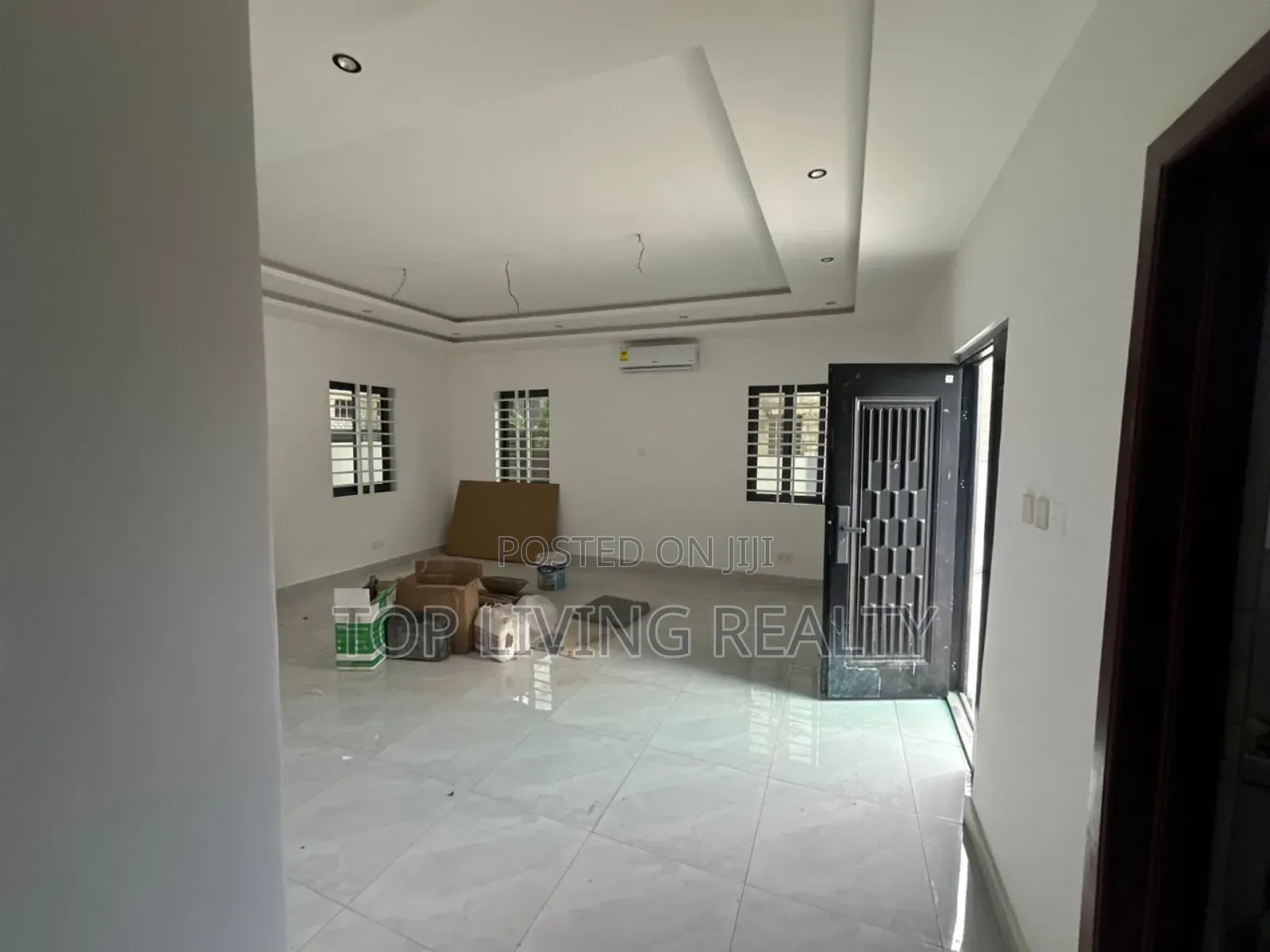 3bdrm Bungalow in Ayi Mensa, Oyarifa Mall Area for sale