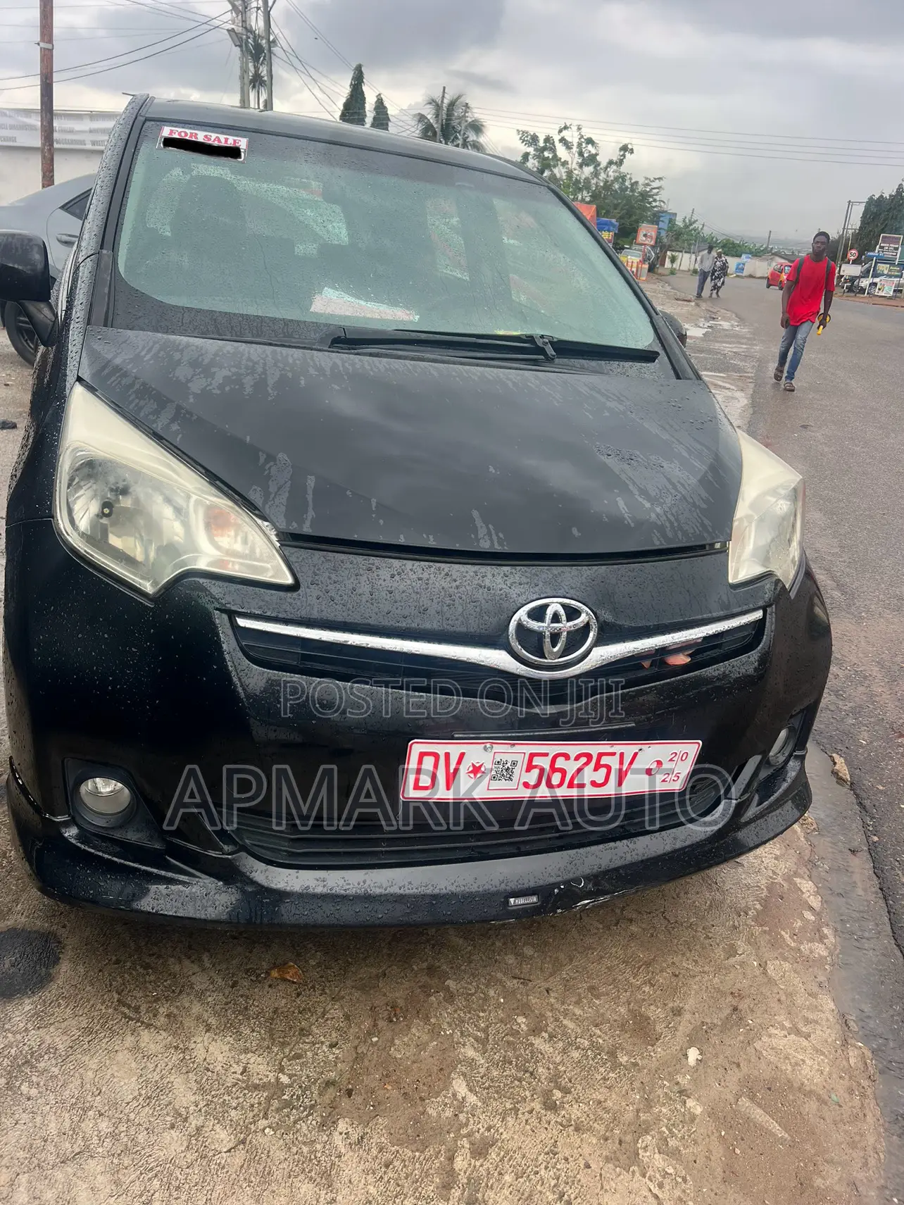 Toyota Ractis 1.5 AWD 2013 Black