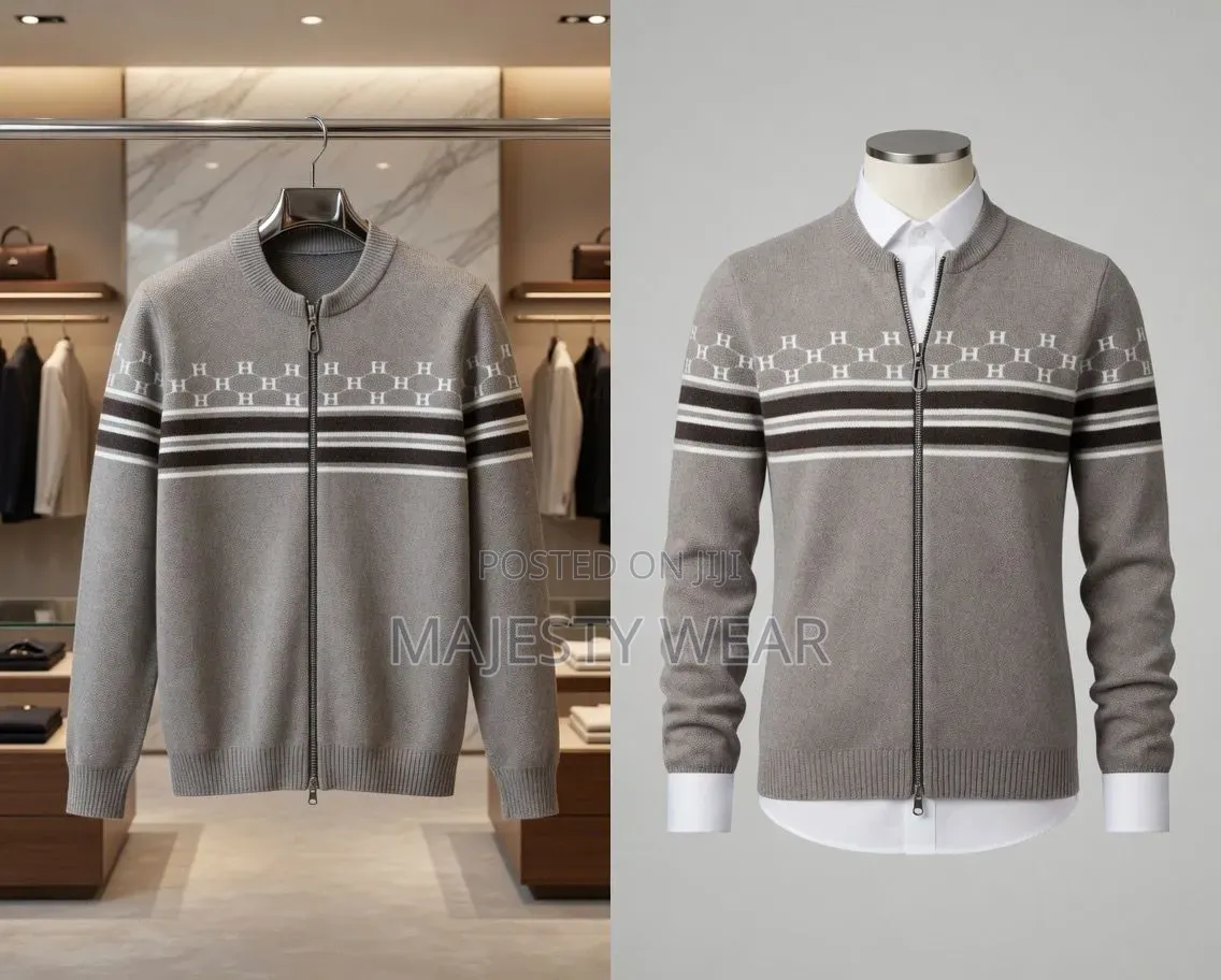 Long -Sleeved Sweatshirt