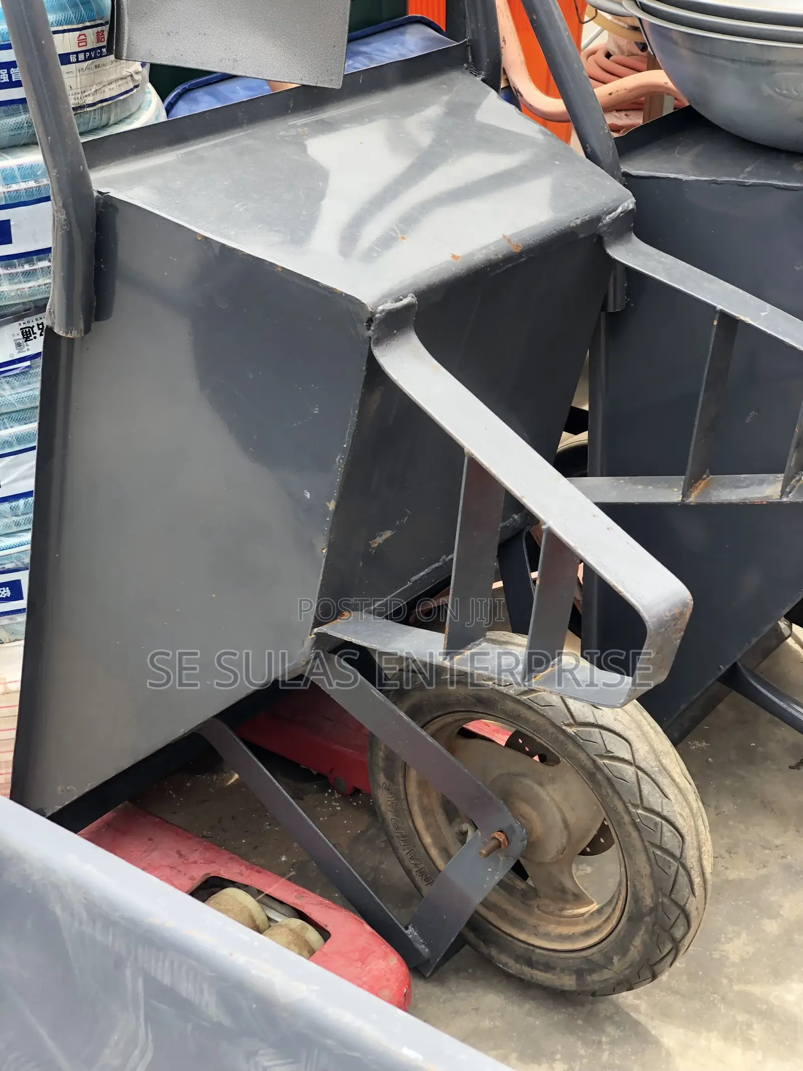 Construction Wheelbarrow