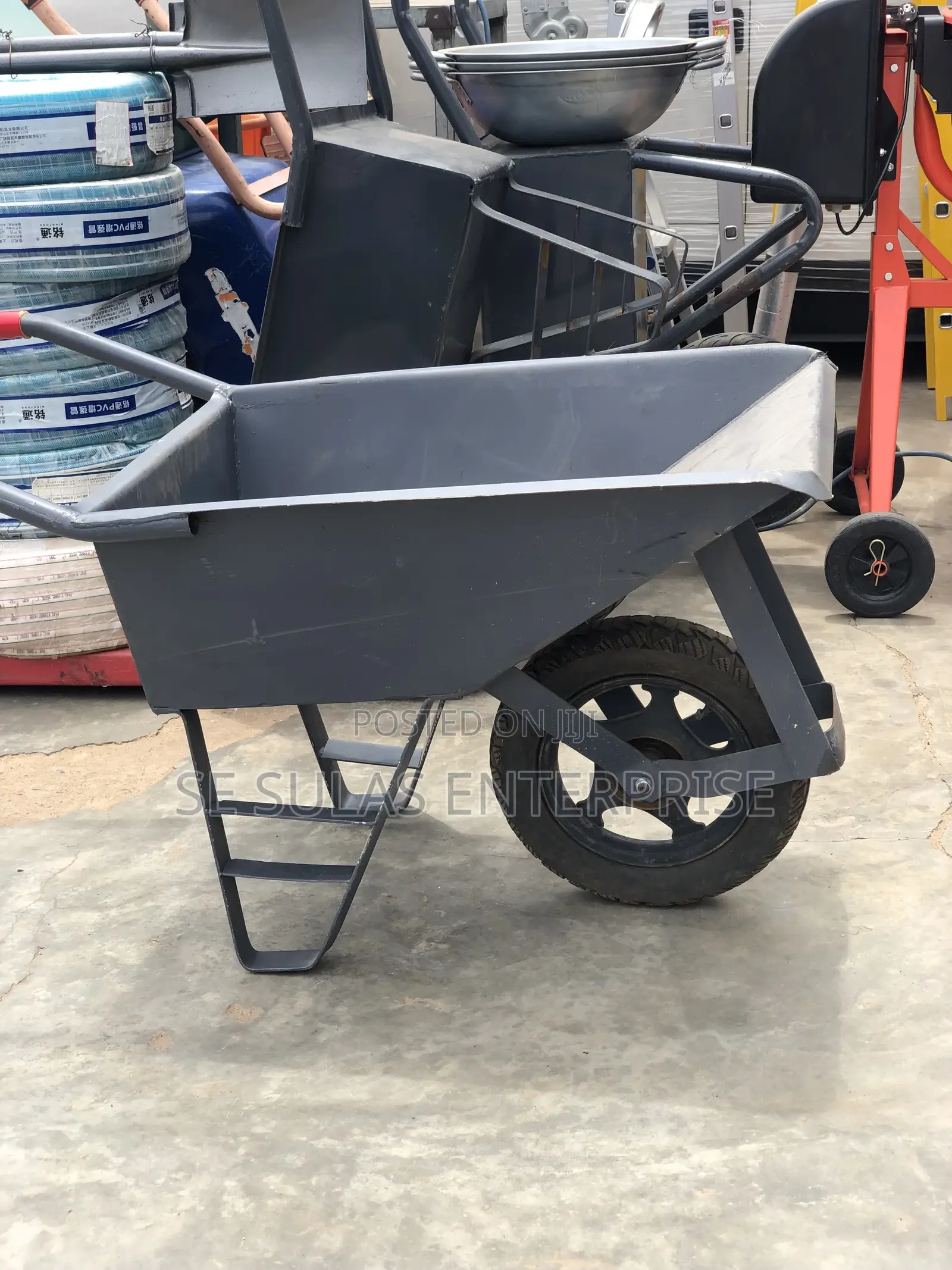 Construction Wheelbarrow