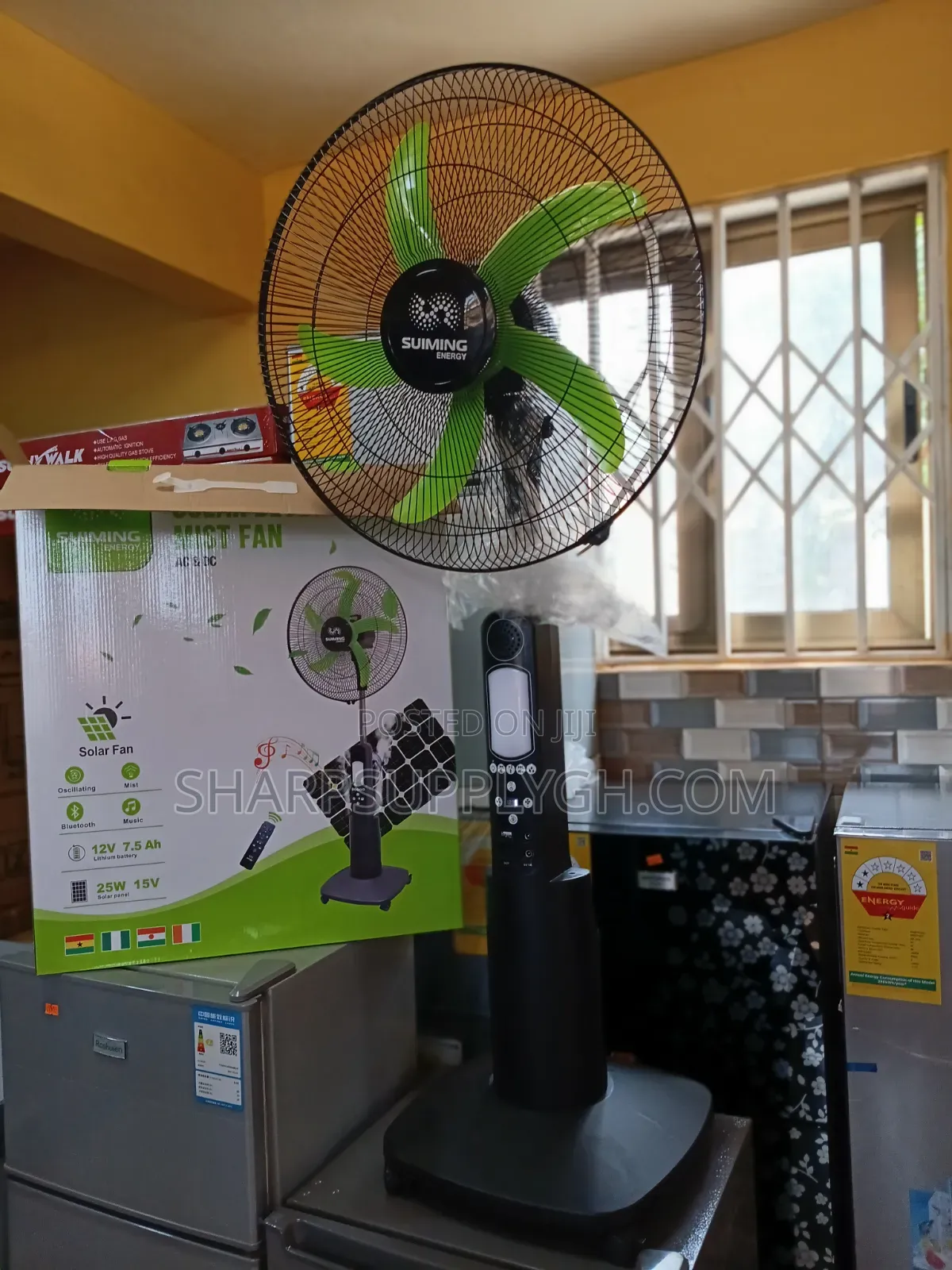 18'' Rechargeable and Solar Standing Fan