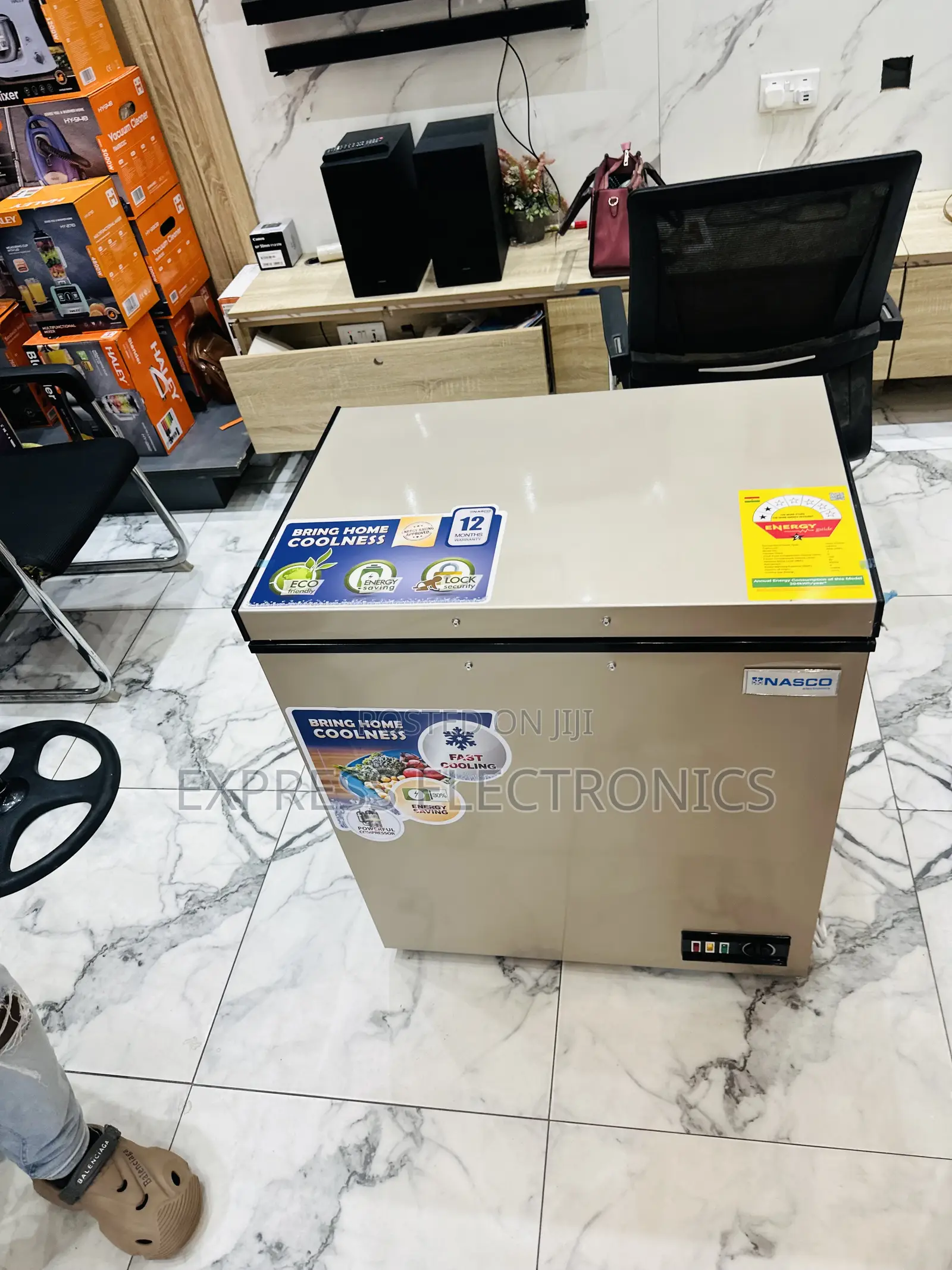 Special Offers Chest Freezer Single Door Gold Color 200l