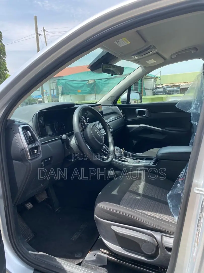 Kia Sorento LX 2022 Silver