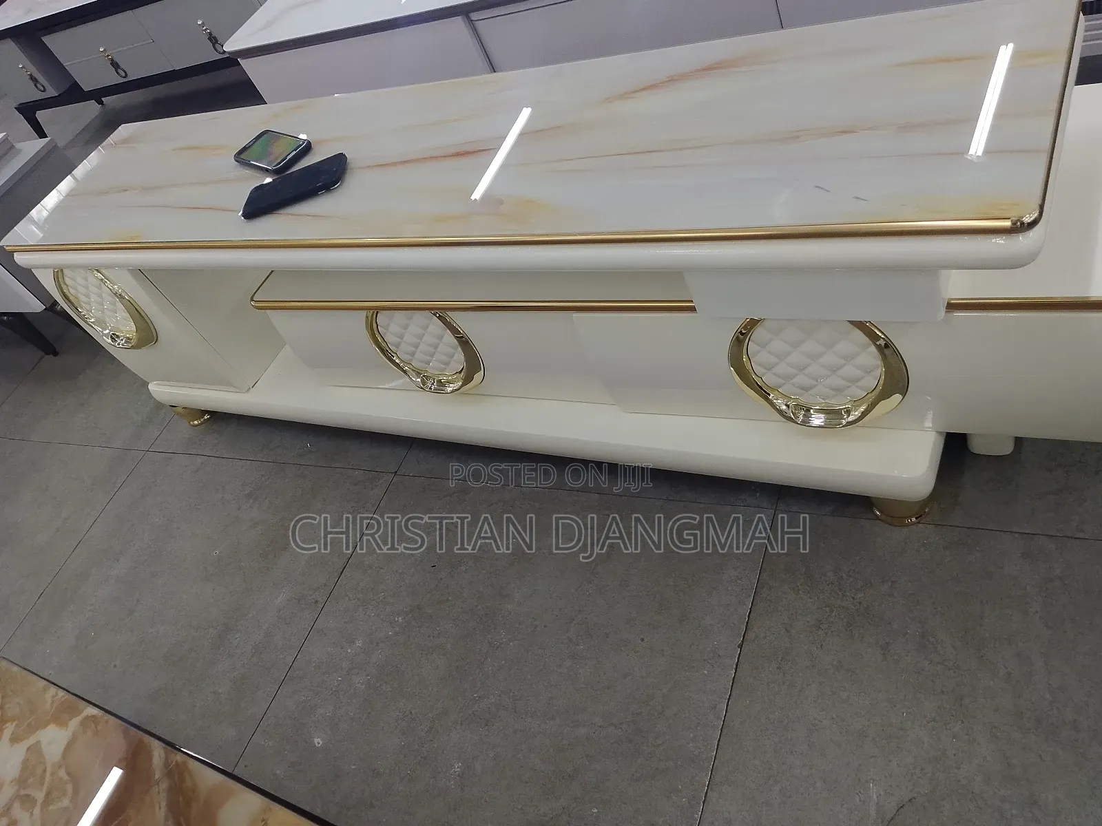 Ultra Modern Tv Stand