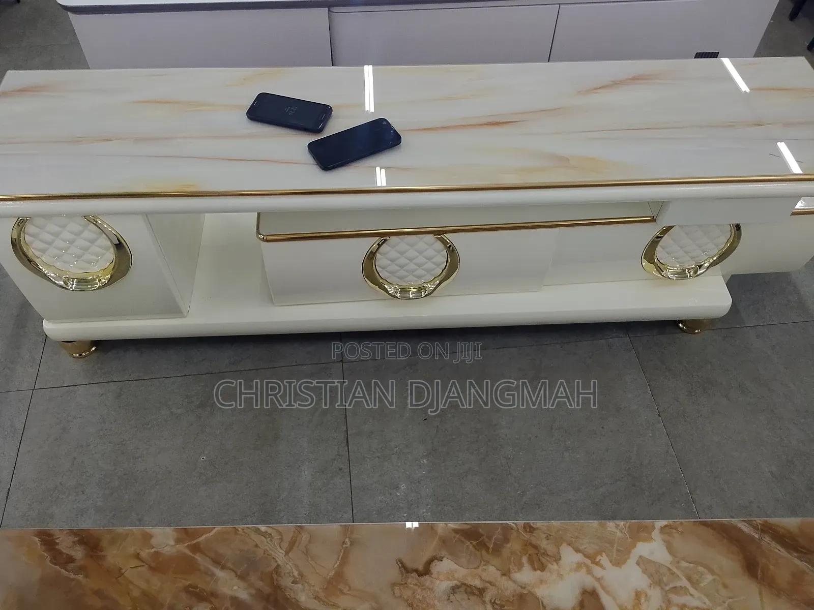 Ultra Modern Tv Stand