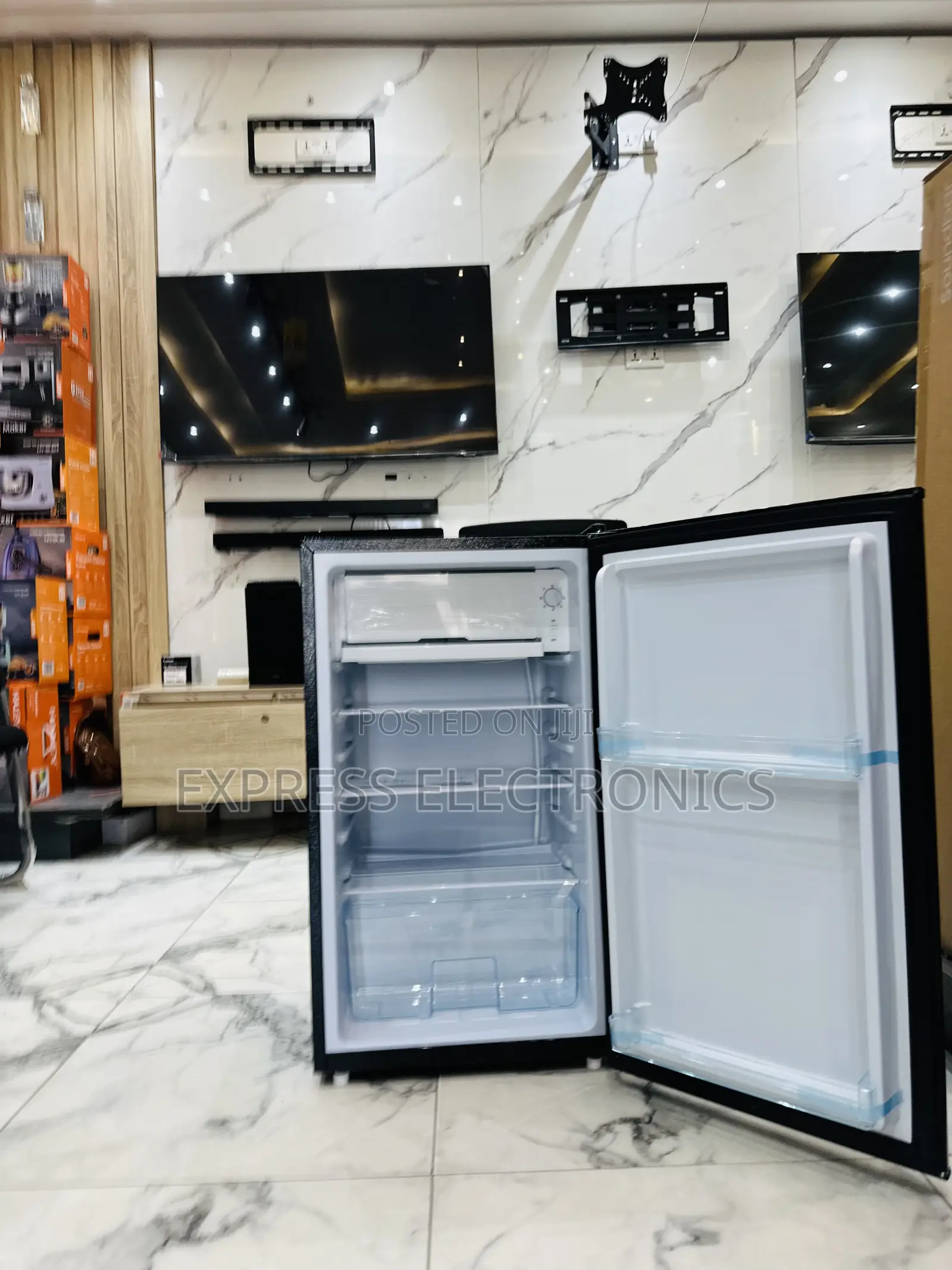 Purchase the New Single Door Fridge 92l Table Top