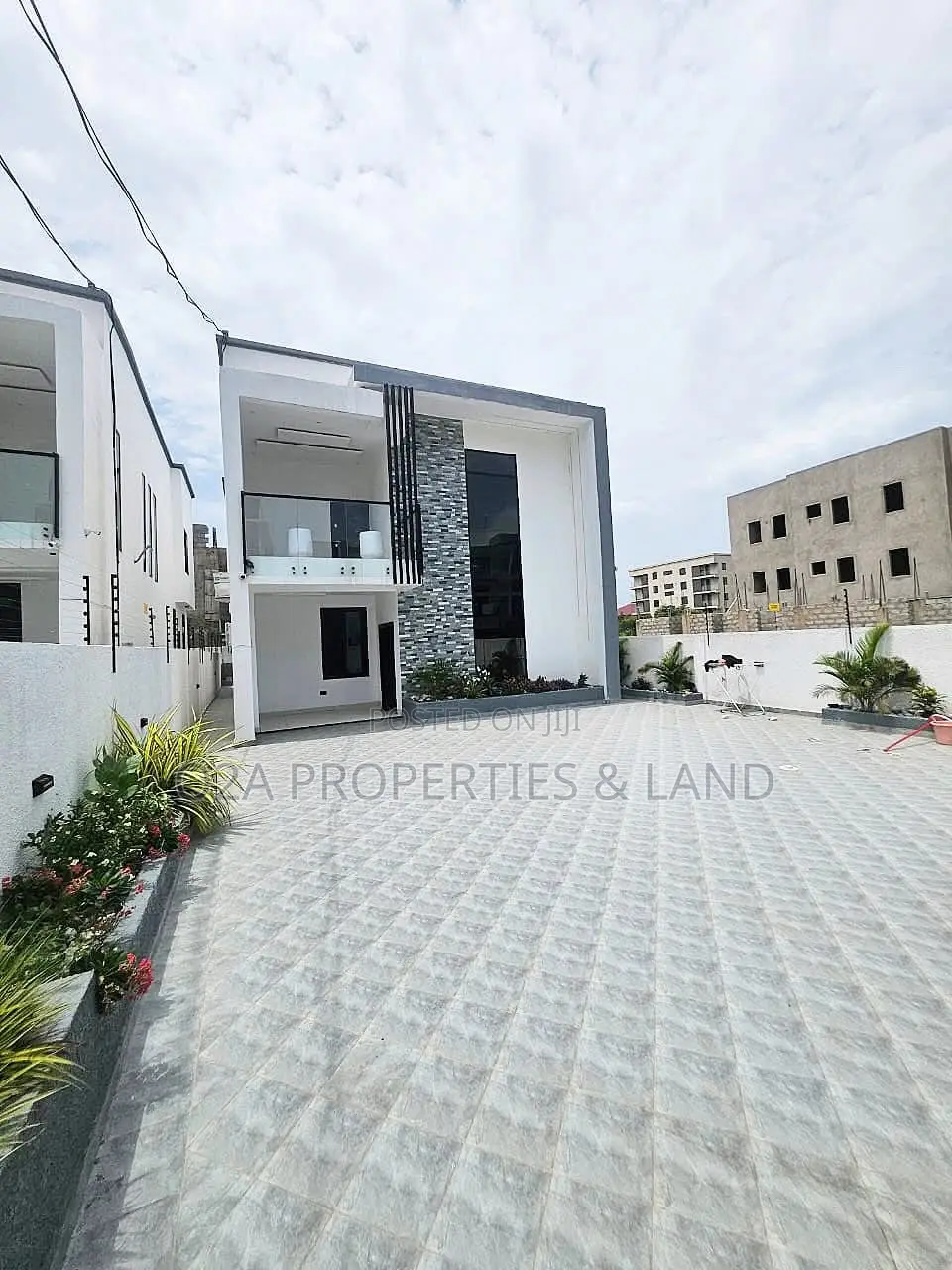 4bdrm House in East Legon Hills for sale