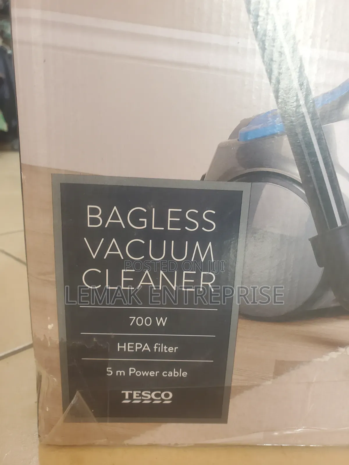 Tesco Vcbl17 Bagless Cylinder Vacuum Cleaner 700w