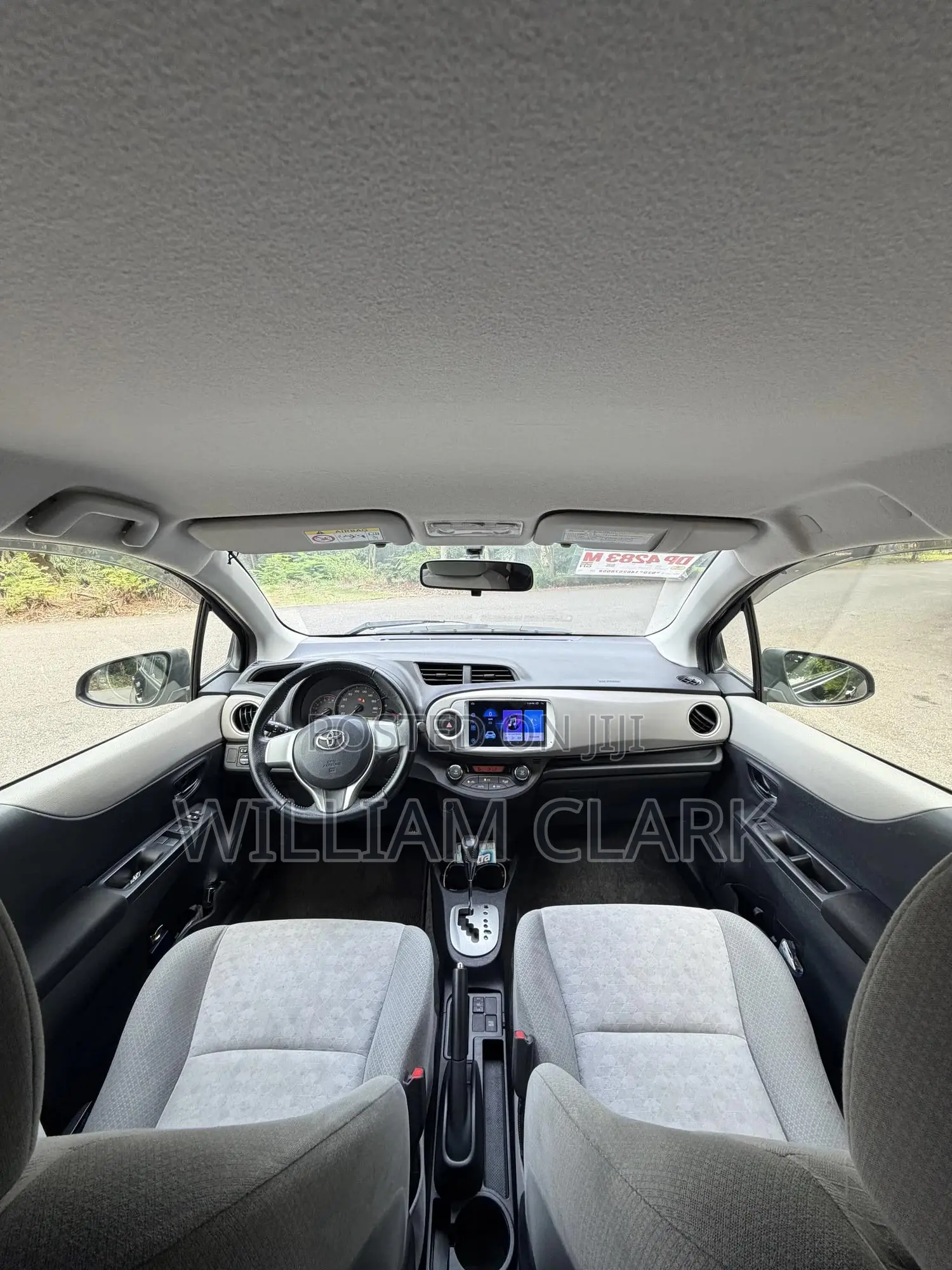 Toyota Vitz 1.3 FWD 5dr 2013 Black