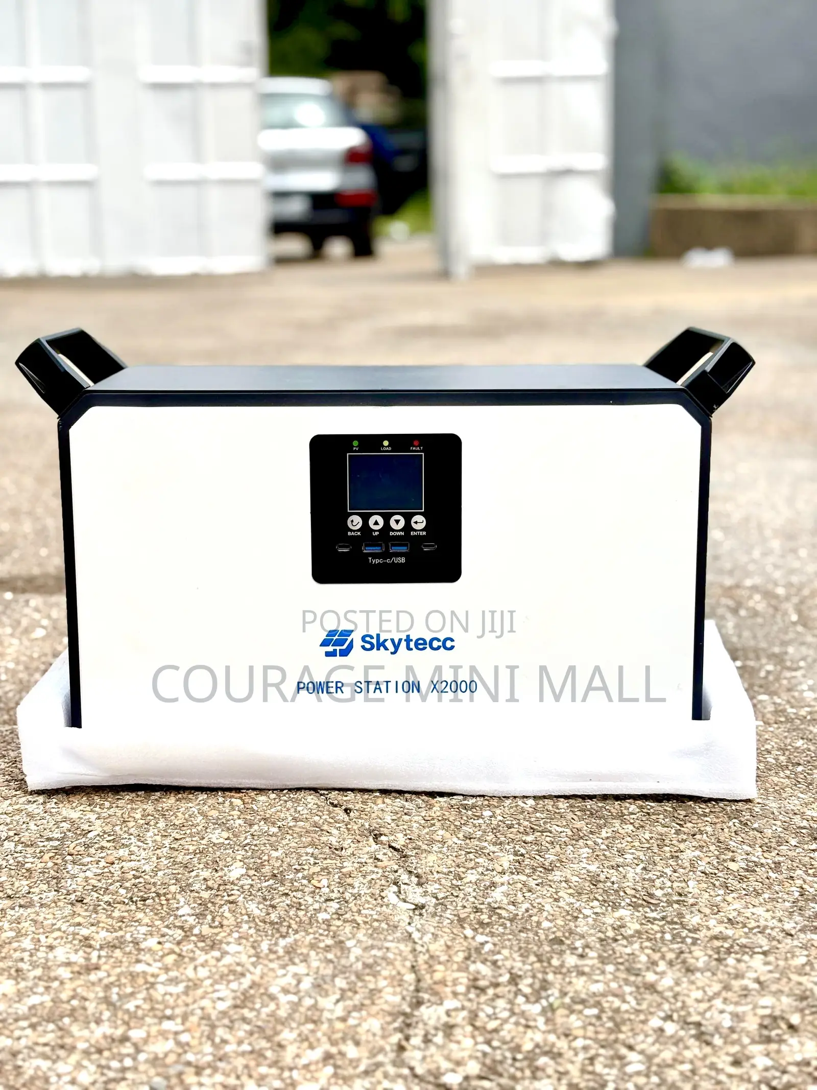 Skytecc 2000w Portable Solar Power Station