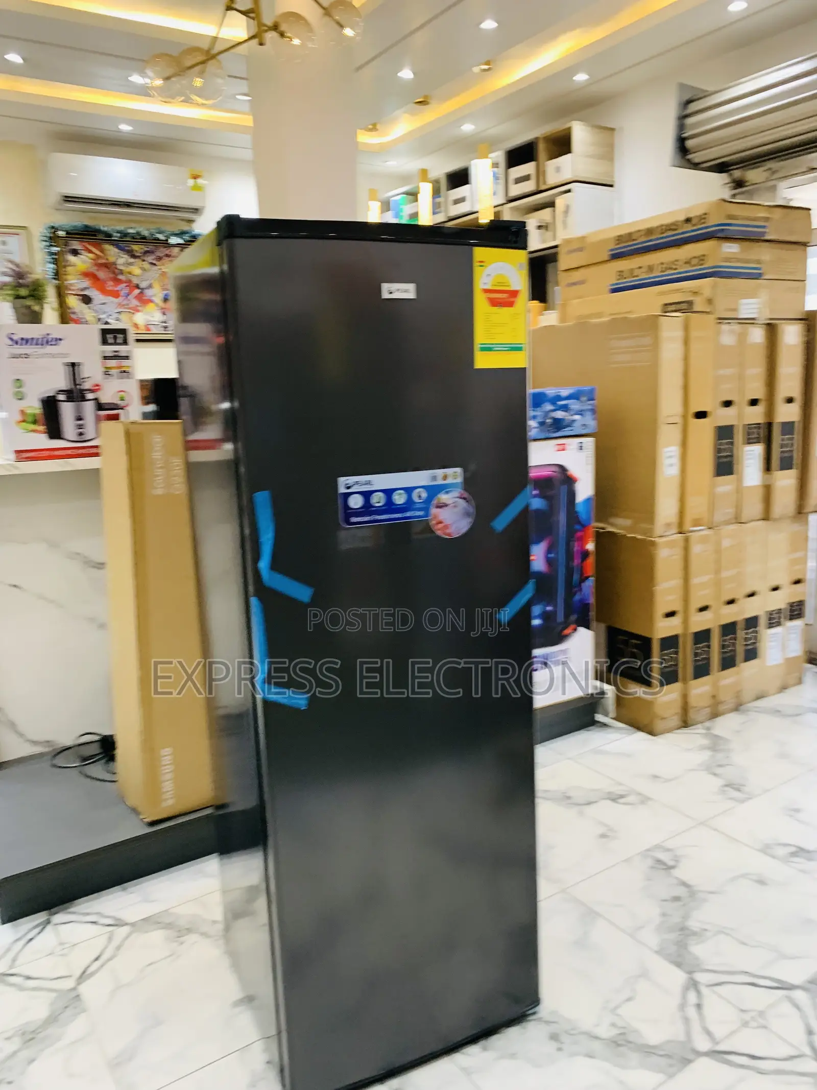 Newly Sealed in Box Upright Freezer Single Door Puf-370