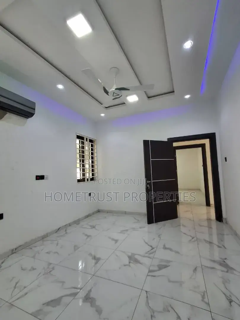 4bdrm Duplex in Agboba, School Park Area for sale