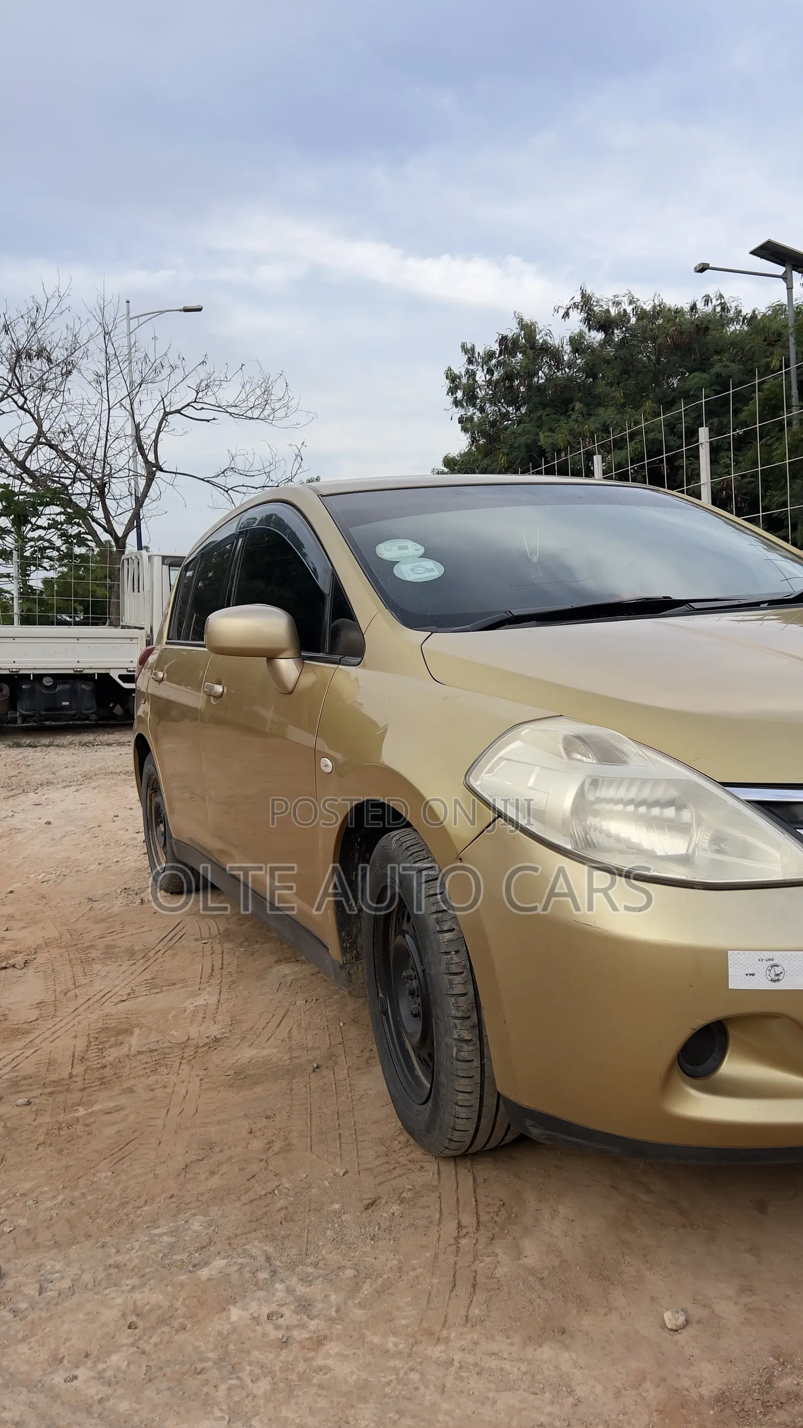 Nissan Versa 1.6 S 2016 Gold