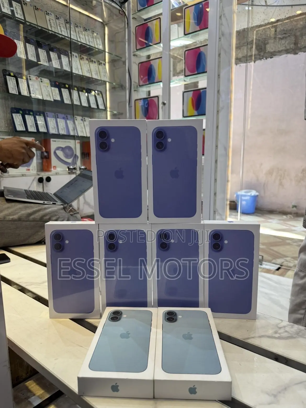 New Apple iPhone 16 128 GB Blue