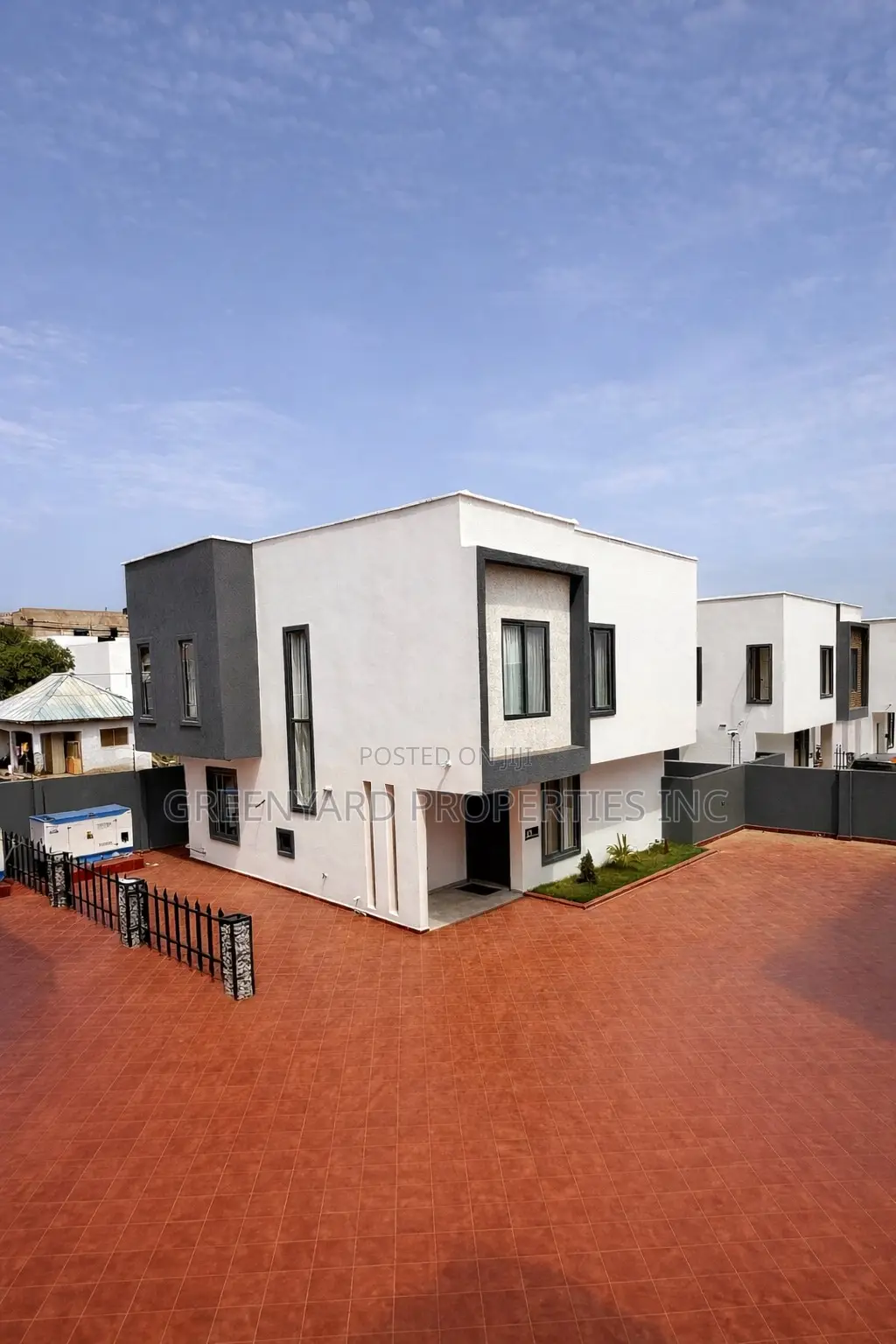 Furnished 3bdrm Townhouse / Terrace in Adjiringanor, East Legon