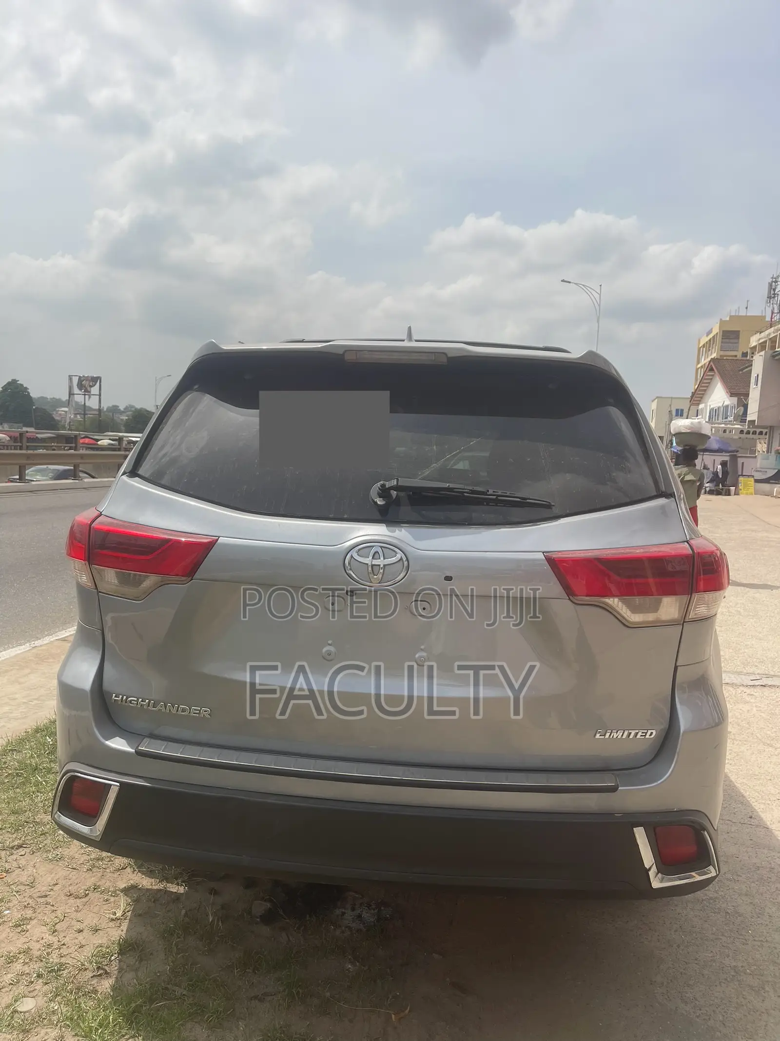 Toyota Highlander Limited 4x4 V6 (3.5L 6cyl 8A) 2017 Gray