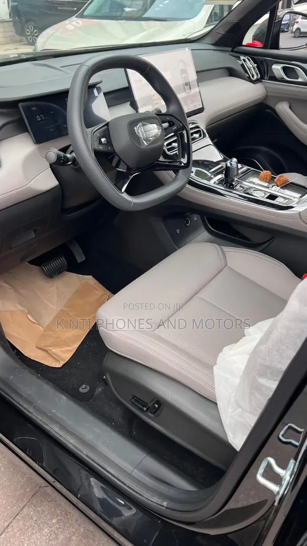 New Geely Coolray 2025 Black