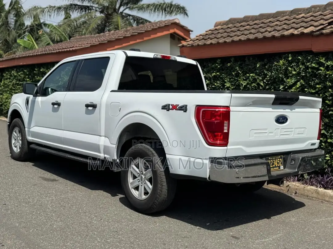 Ford F-150 XL 2022 White