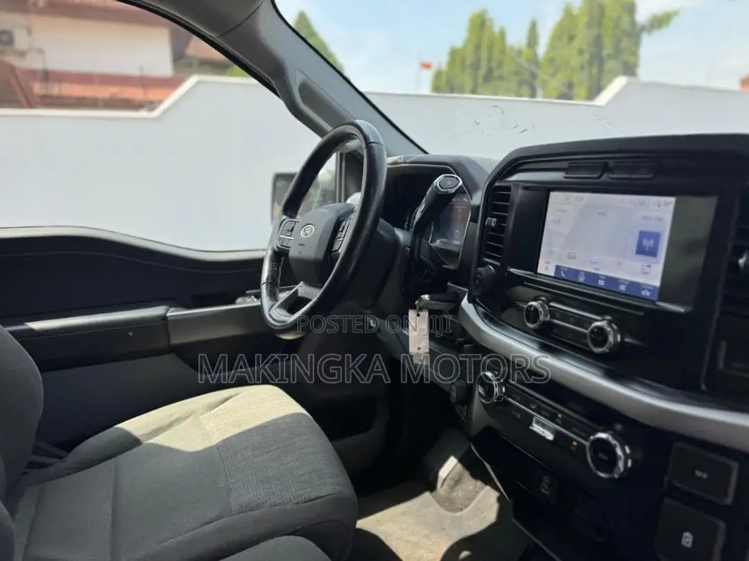 Ford F-150 XL 2022 White
