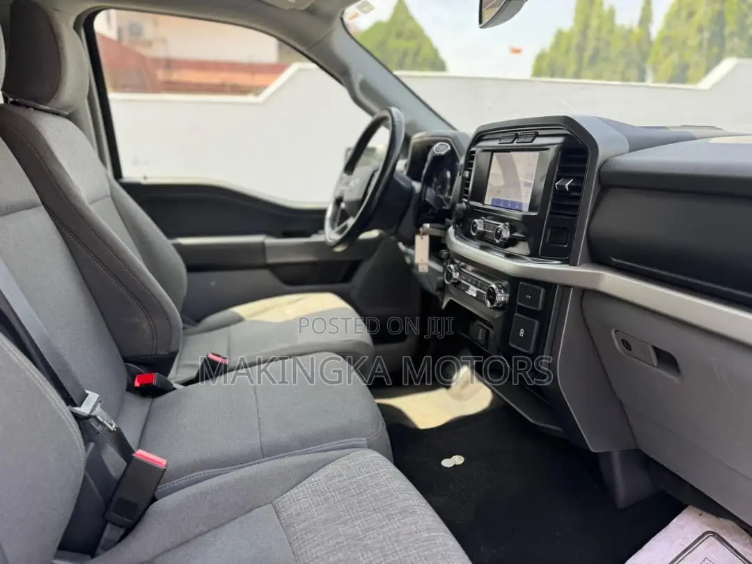 Ford F-150 XL 2022 White