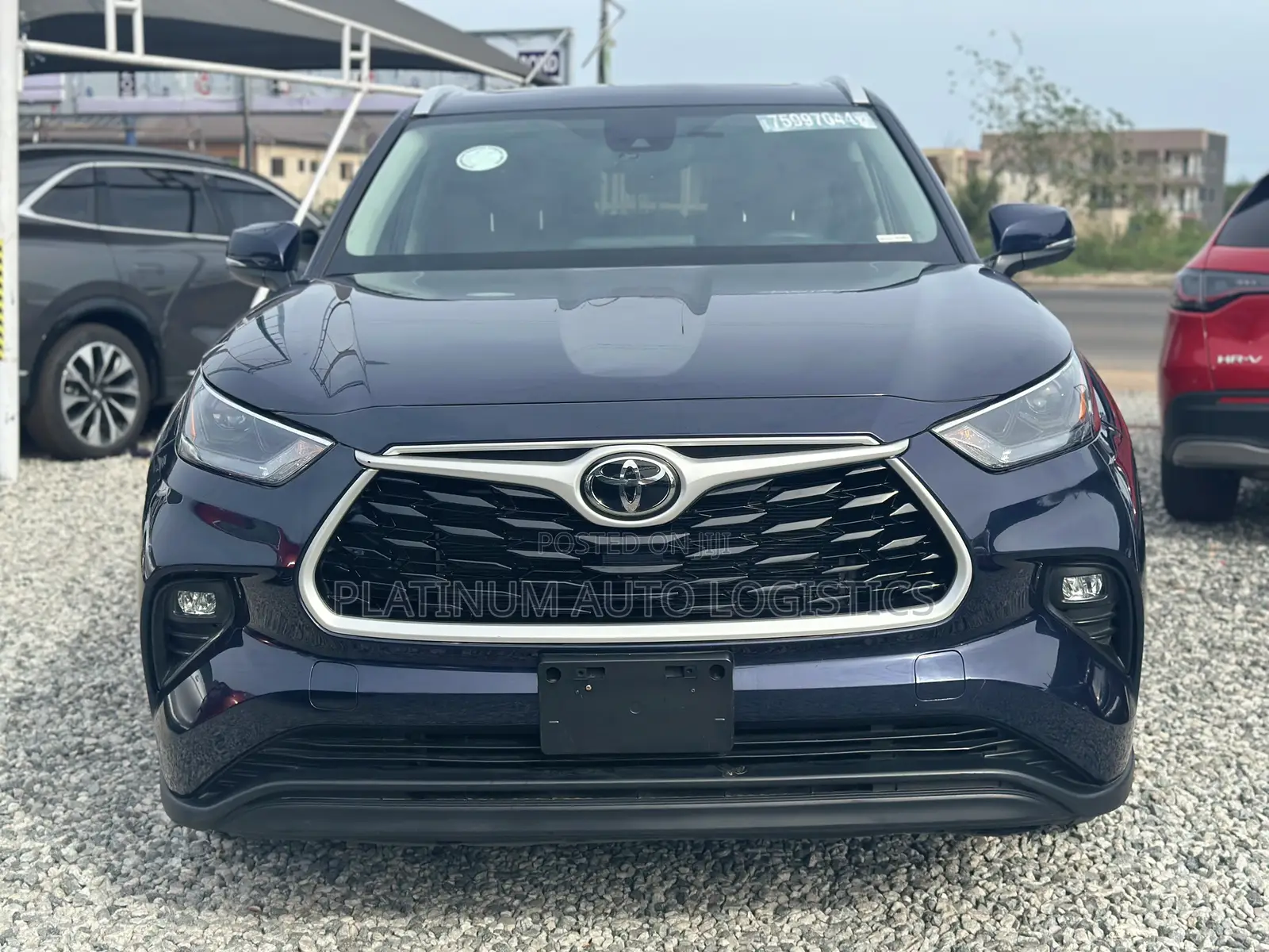 Toyota Highlander XLE 2022 Blue