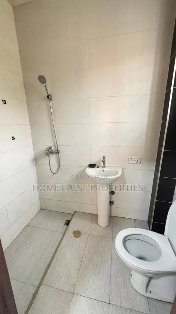 3bdrm Duplex in Achimota School Area for rent