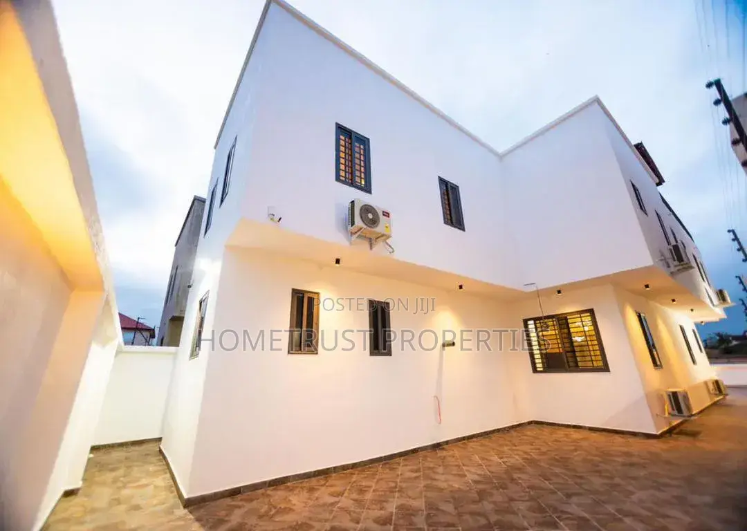 4bdrm Duplex in Haatso Melcom Area, Papao for sale