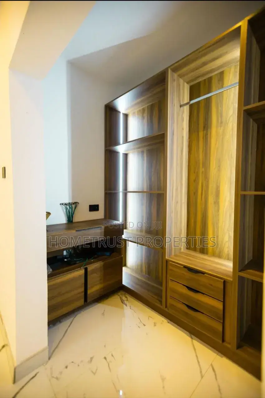 4bdrm Duplex in Haatso Melcom Area, Papao for sale