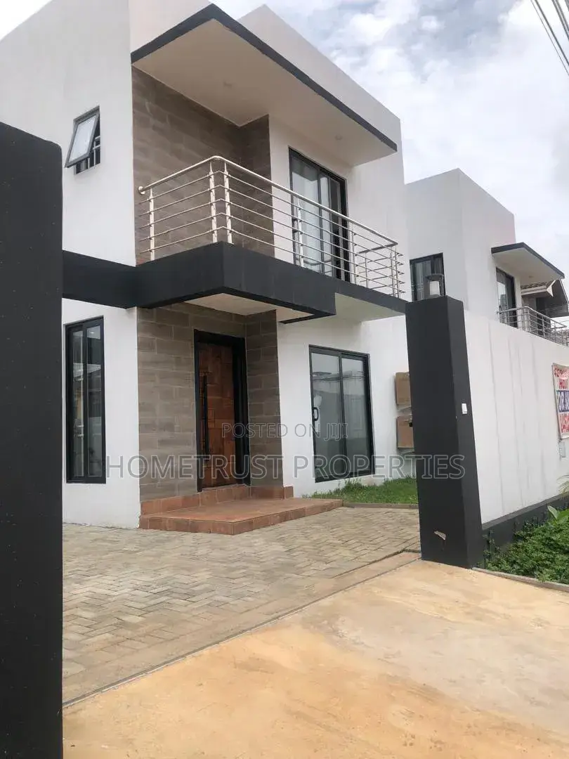 4bdrm Duplex in East Legon Ais Area, American House for rent