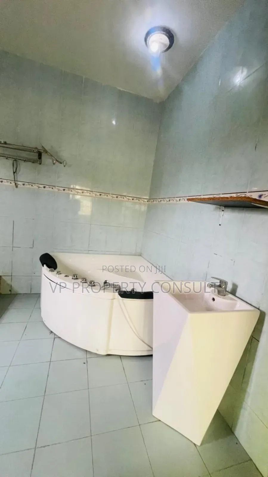 5bdrm House in Housing Down for sale