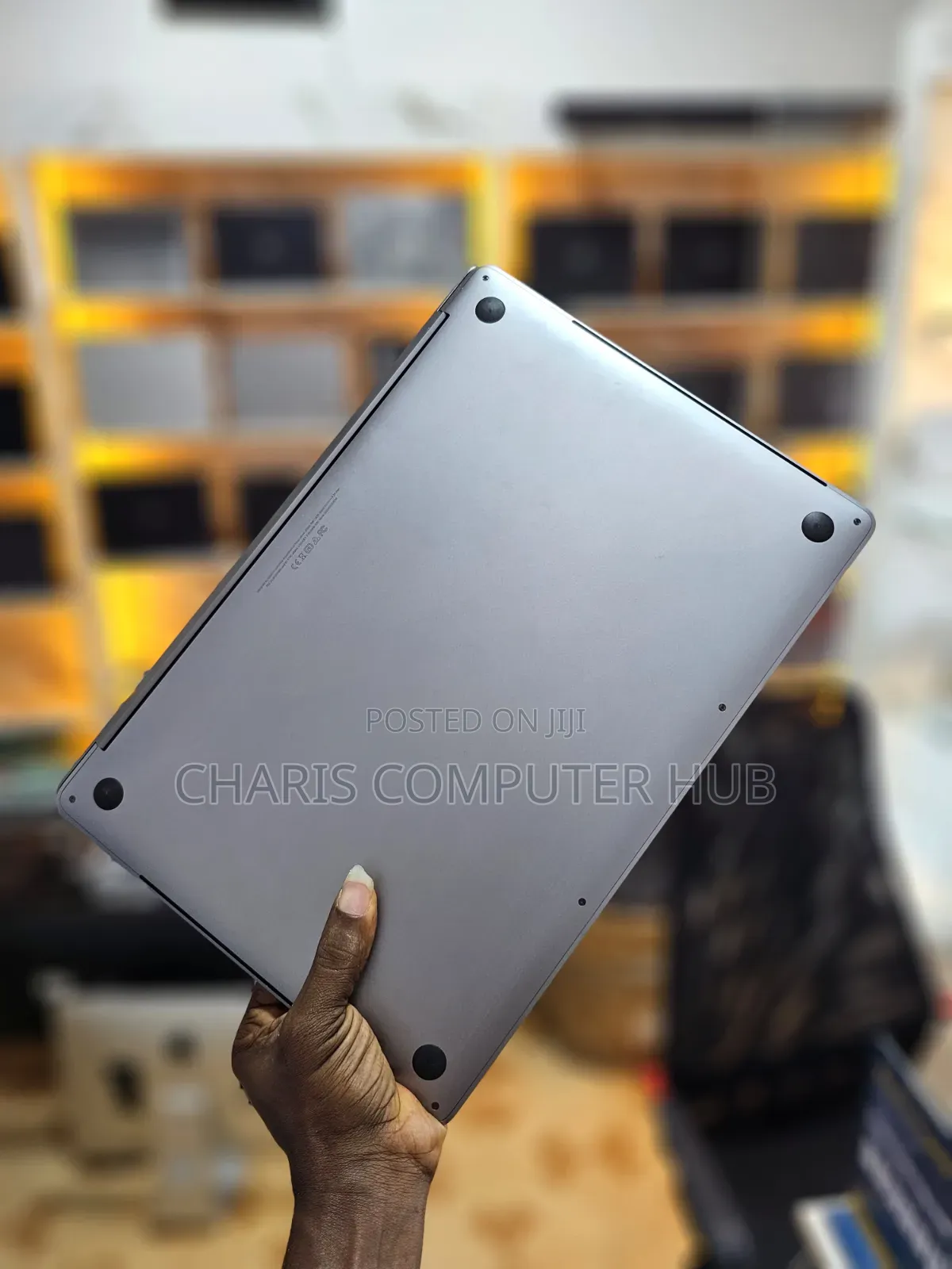 Laptop Apple MacBook Pro 2018 16GB Intel Core i7 SSD 256GB