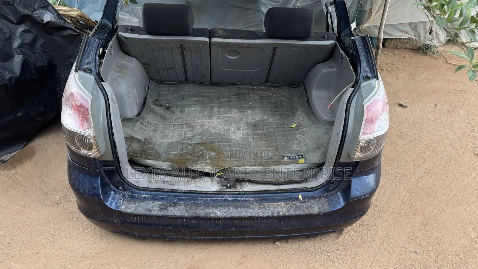 Toyota Matrix 2002-2006 Back Cut / Quarter Panel Available