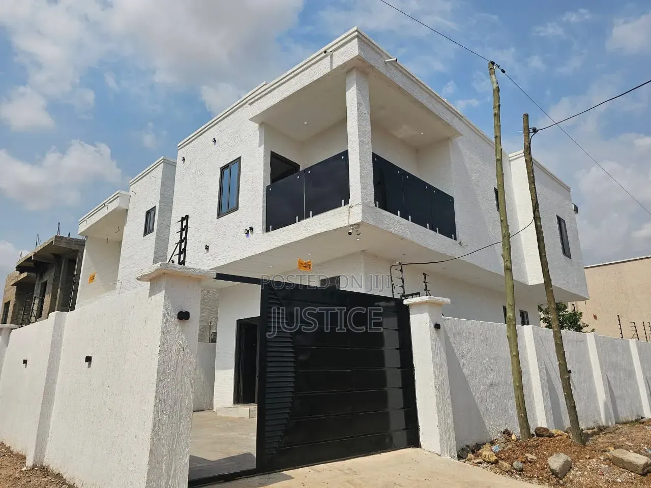 3bdrm Duplex in East Legon Hills, Otano for sale