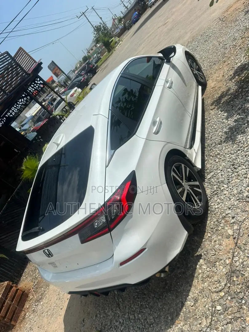 Honda Civic Sport CVT 2024 White