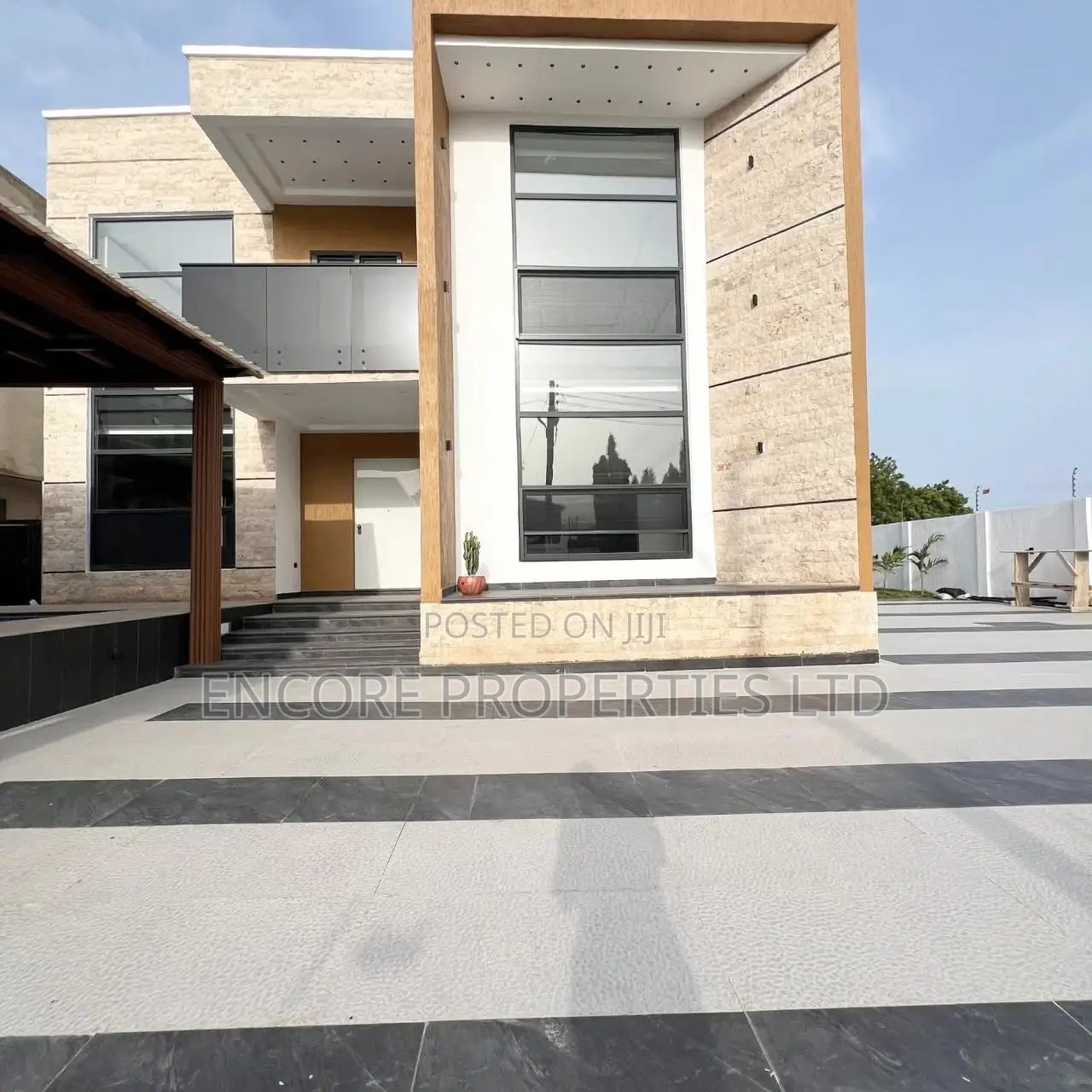 5bdrm House in East Legon for sale