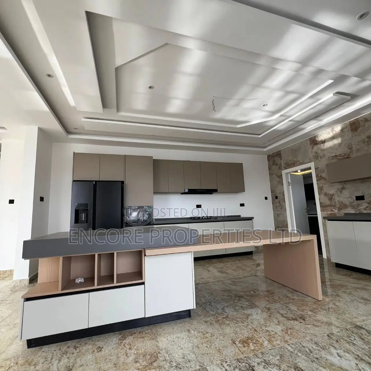 5bdrm House in East Legon for sale