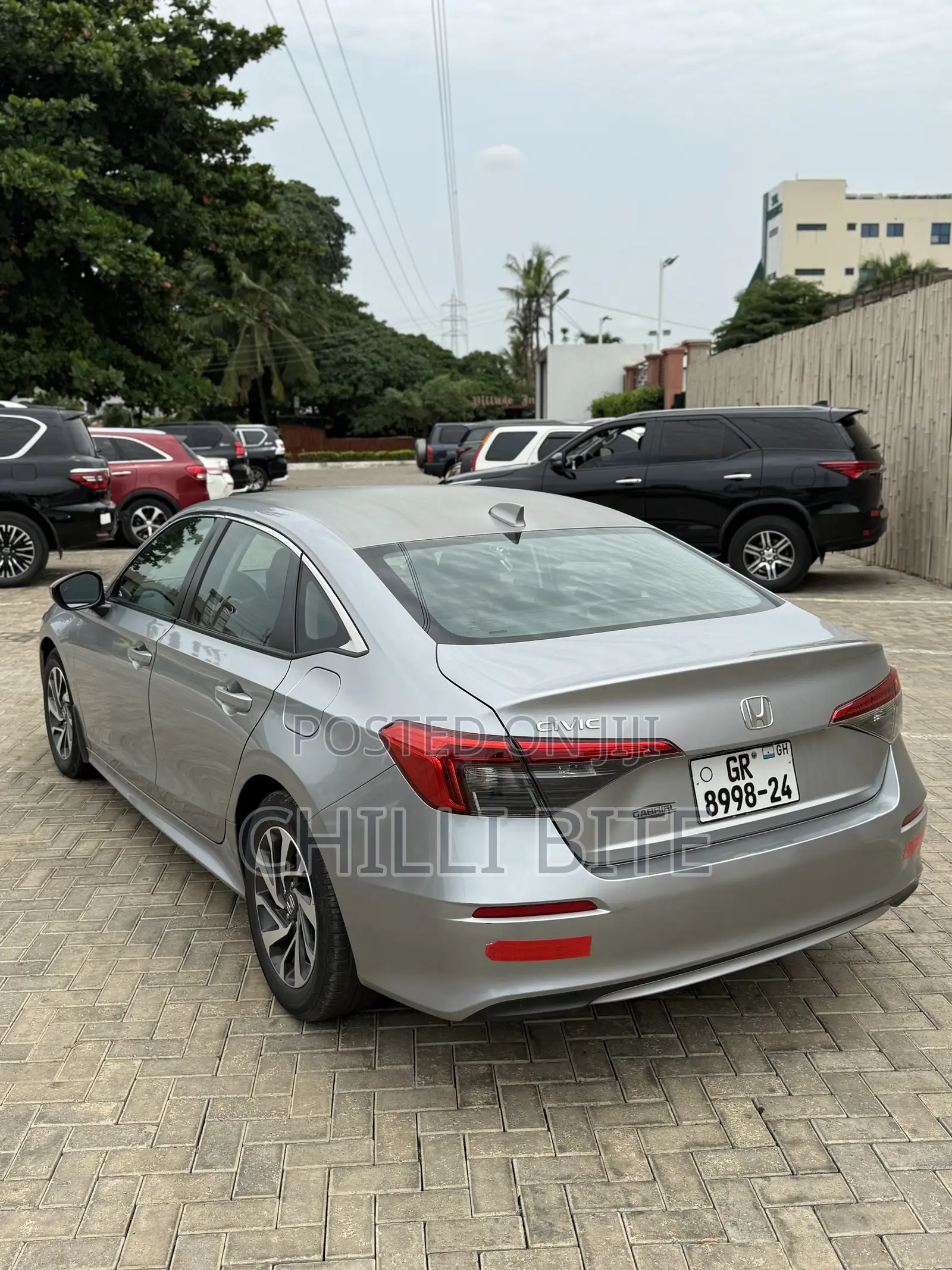 Honda Civic LX 2022 Silver