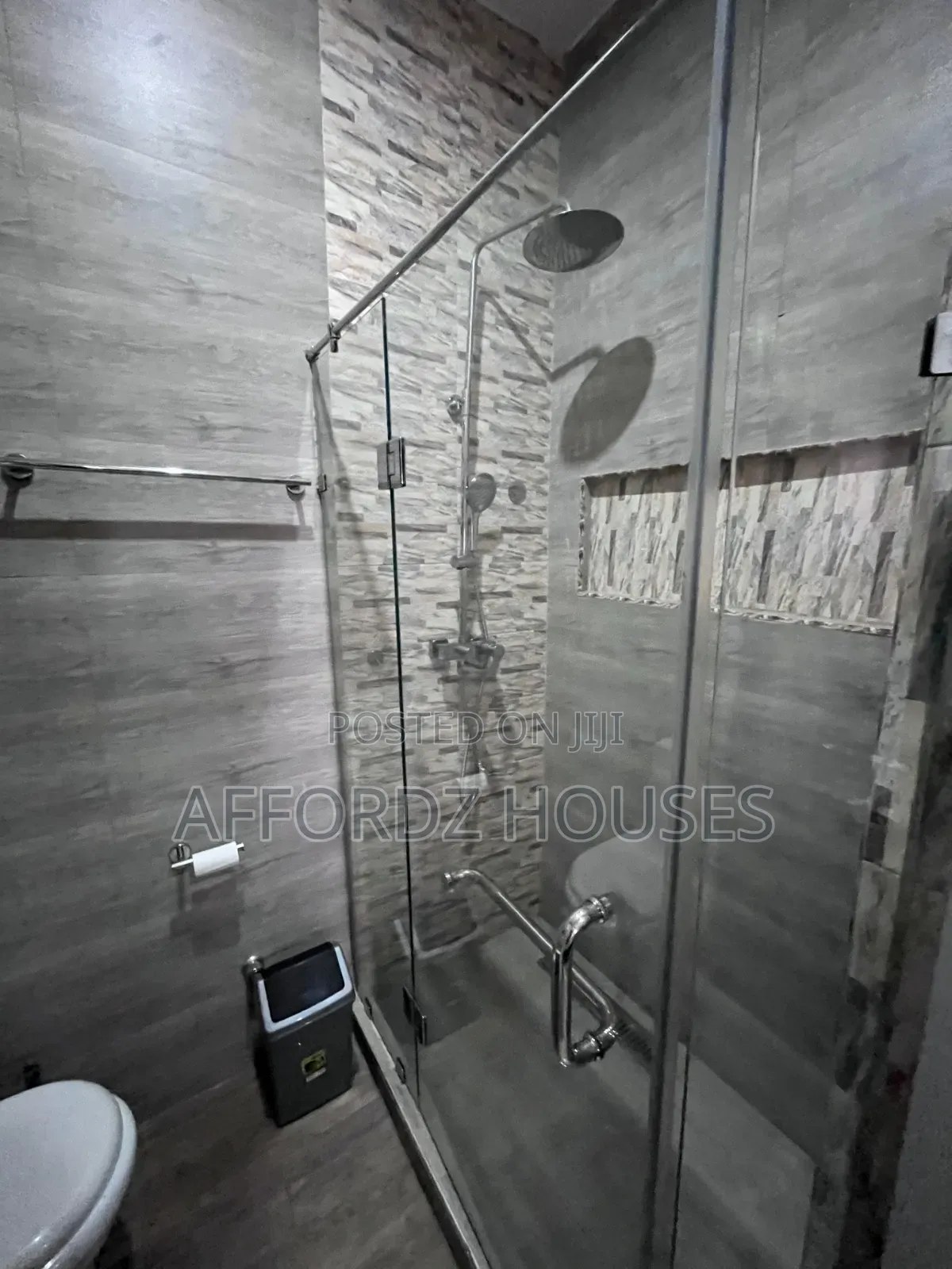 Furnished 3bdrm Apartment in Royal Palm Street, Tseaddo for rent