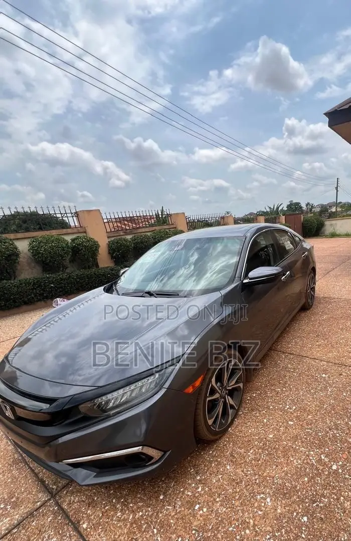 Honda Civic Touring Sedan 2019 Gray